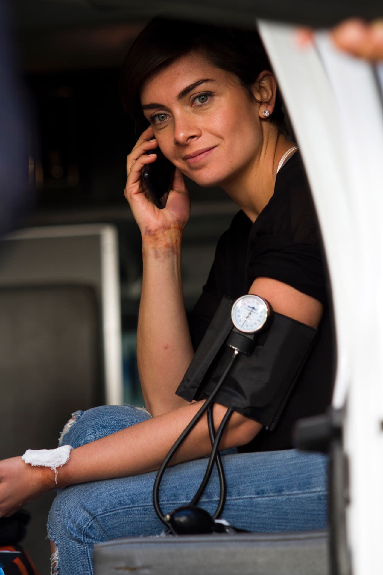 Después de vivir momentos angustiosos Mónica había sobrevivido a los ataques de John.