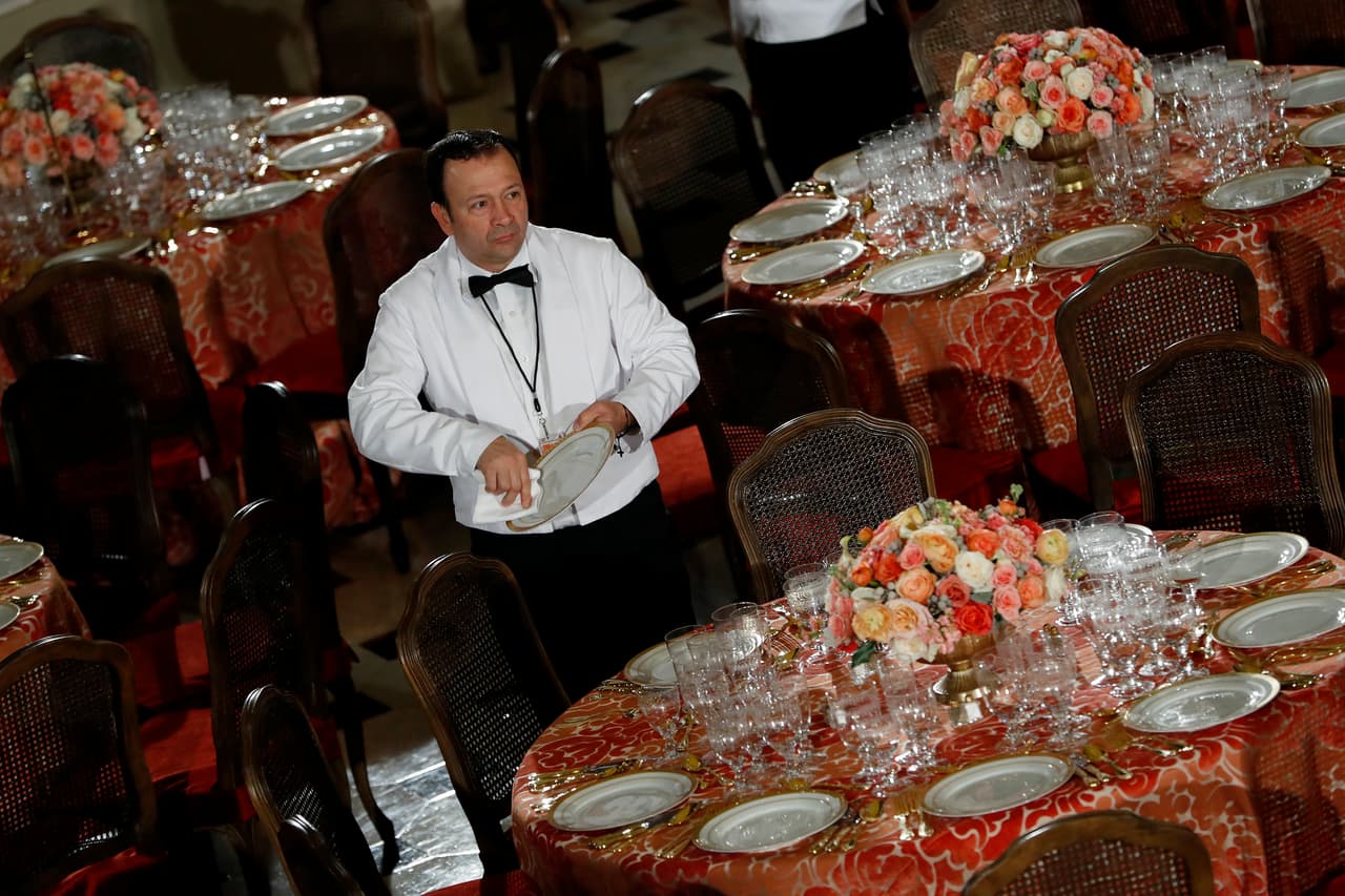 El montaje de las mesas y los servicios en el Statuary Hall del Capitolio, ya anticipaba un almuerzo digno de la inauguración presidencial.