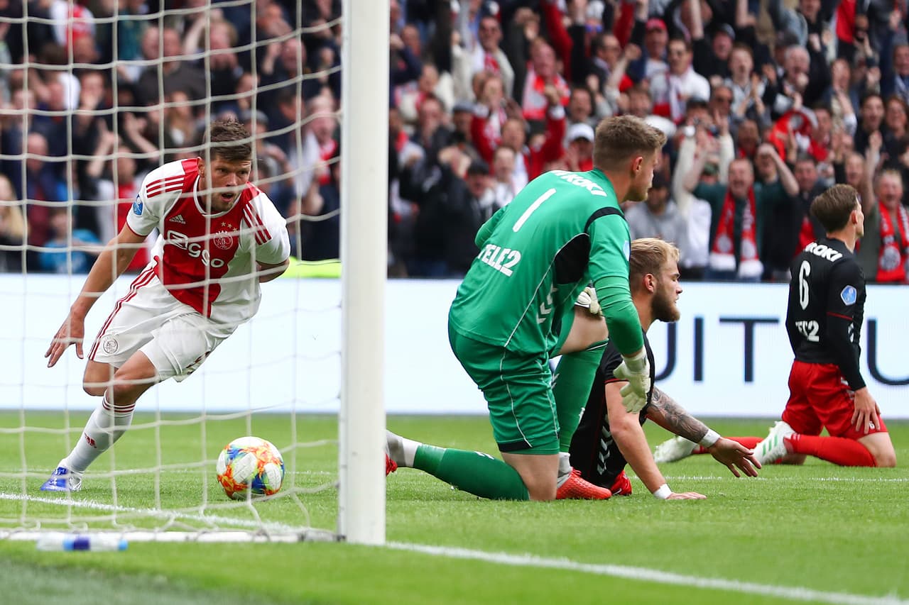 Al minuto 15 del primer tiempo, Klaas Jan Huntelaar le dio la igualdad 1-1 al Ajax y con eso el ritmo del partido se inclinó del todo para los locales.