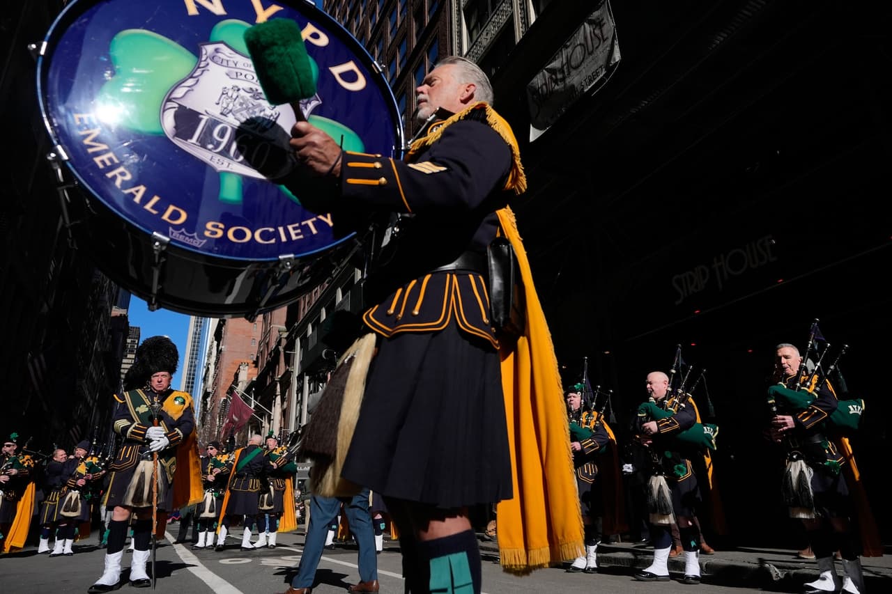 Con 265 años de historia, el desfile reafirma su relevancia como símbolo cultural y de identidad, destacando la influencia de la comunidad irlandesa en Nueva York.