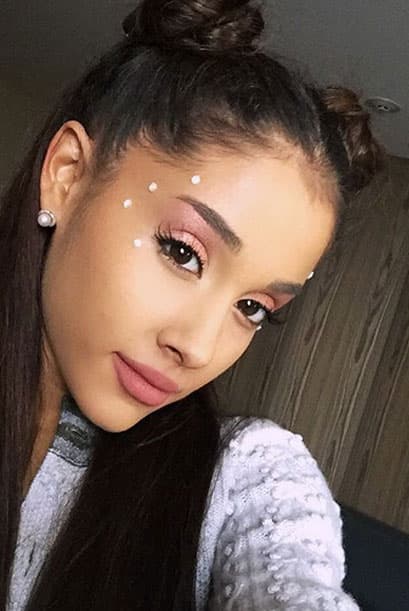 "No estás sola. Yo y todos tus fans estamos contigo y no te dejaremos sola. Mantente fuerte cariño", escribió uno de sus seguidores en Instagram.