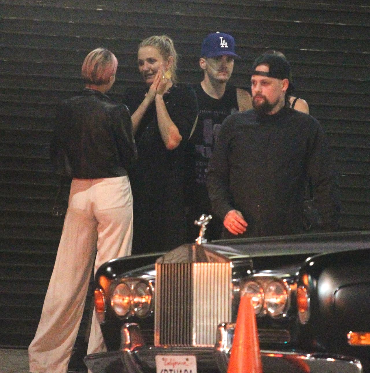 Las dos amigas salieron a cenar con sus esposos, los gemelos Joel y Benji Madden.