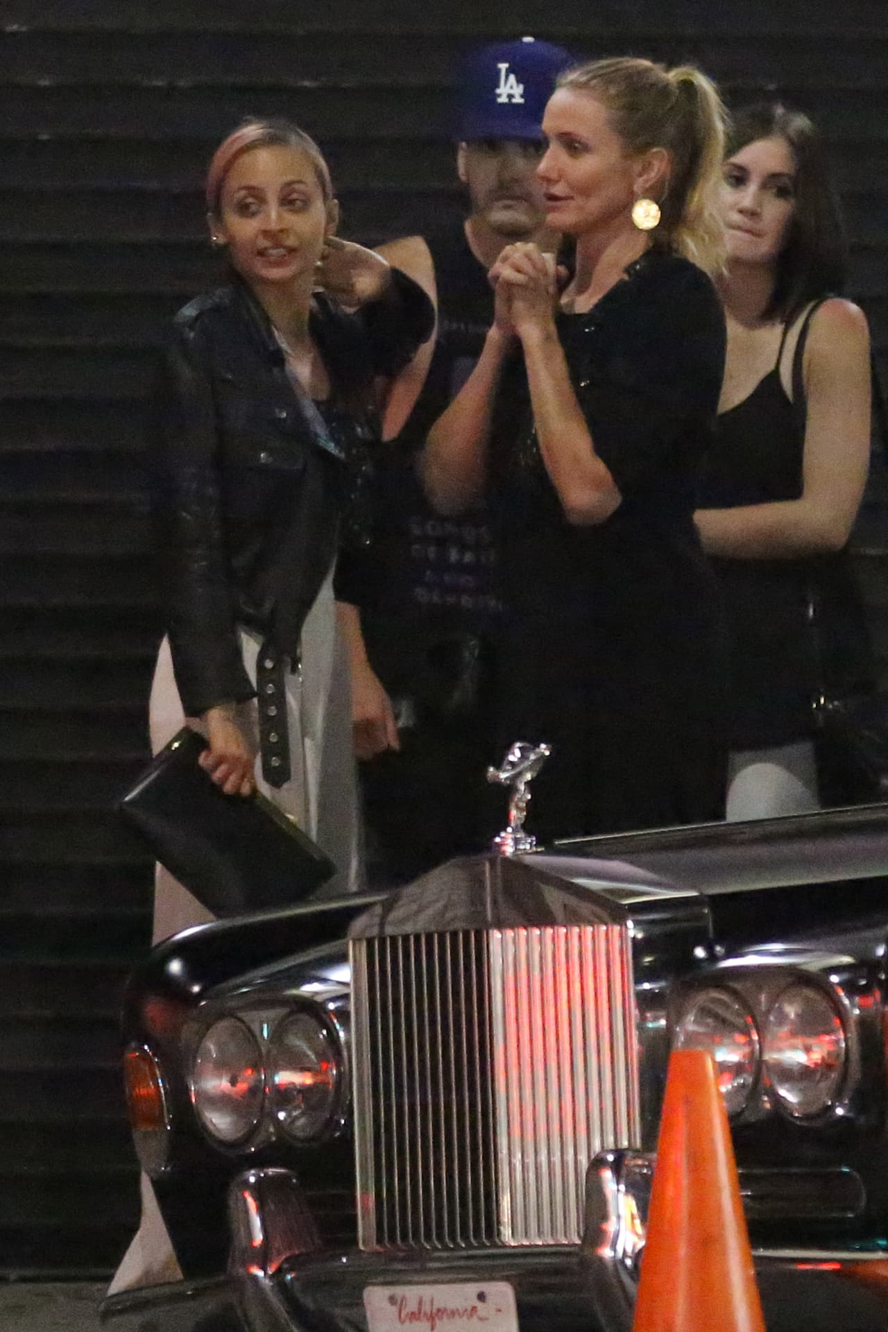 Las dos amigas salieron a cenar con sus esposos, los gemelos Joel y Benji Madden.