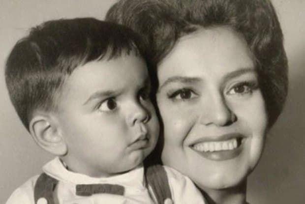 La primera actriz ha sido catalogada como una de las mejores actrices de la historia de México, por lo que el talento de 
<b><a href="http://www.univision.com/temas/eugenio-derbez">Eugenio</a></b> no es gratuito.