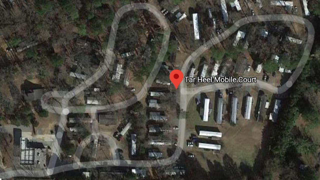 Hispano de 47 años muere luego que un árbol cayera sobre su casa