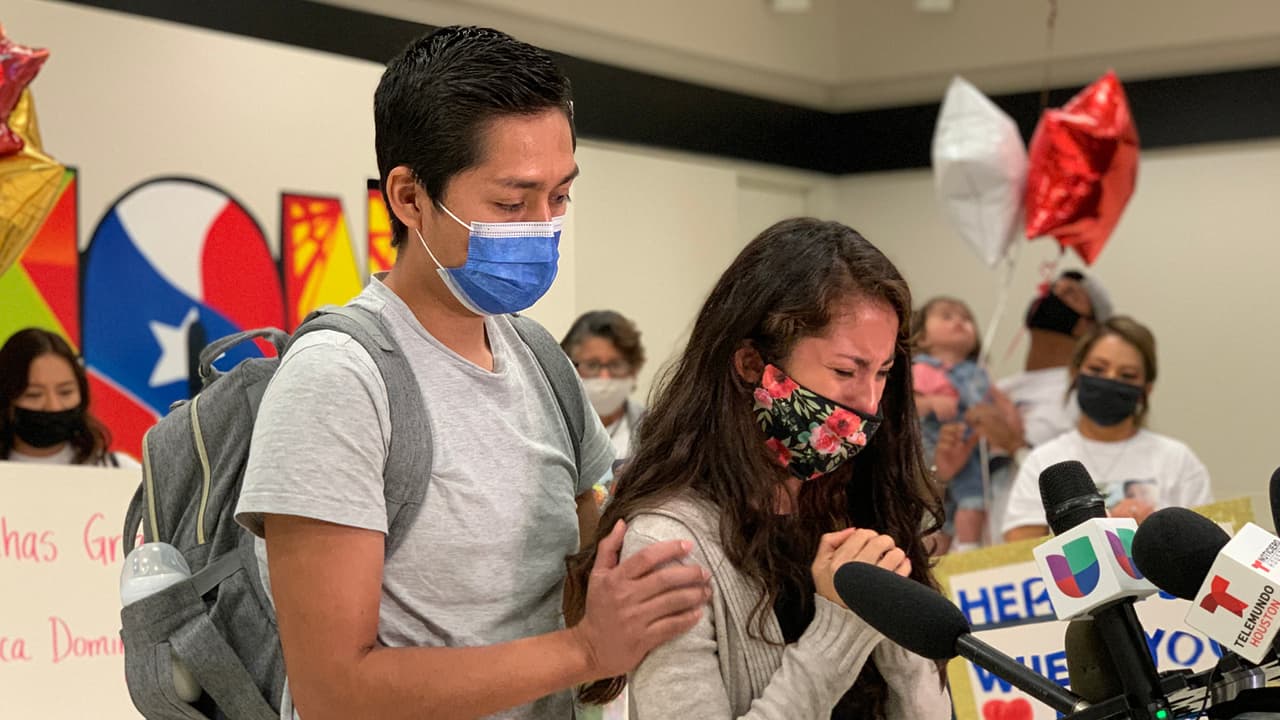 “Estoy muy agradecida de que pude regresar”, dijo 
<a href="https://www.univision.com/local/houston-kxln/dreamer-karumi-reyes-visa-eeuu-mexico-daca-houston-1">Karumi Reyes, </a>al reencontrarse con su familia en Texas tras ser castigada por inmigración.