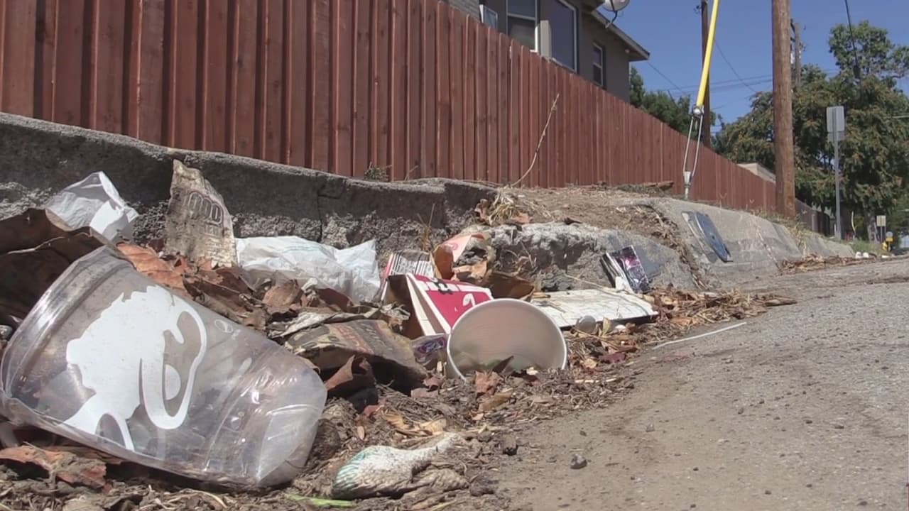 Aumentan las multas hasta 2,000 dólares por tirar basura en la vía pública en Modesto