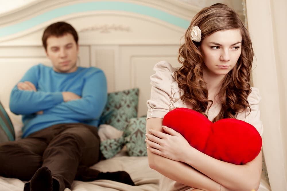 Por tanto, de modo general, las incompatibilidades serían:
<br>Los signos de fuego son poco compatibles con los de agua y tierra. Los signos de tierra son poco compatibles con los de aire y fuego. Los signos de aire son poco compatibles con los de agua y tierra. Los signos de agua son poco compatibles con los de aire y fuego.