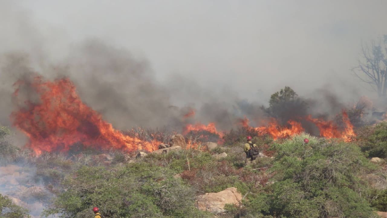 Estas son las áreas con advertencia de evacuación, de acuerdo con la Oficina del Sheriff del Condado de Pinal: Ray Mine, Riverside, Kearny, Winkleman y Hayden. 
<br>