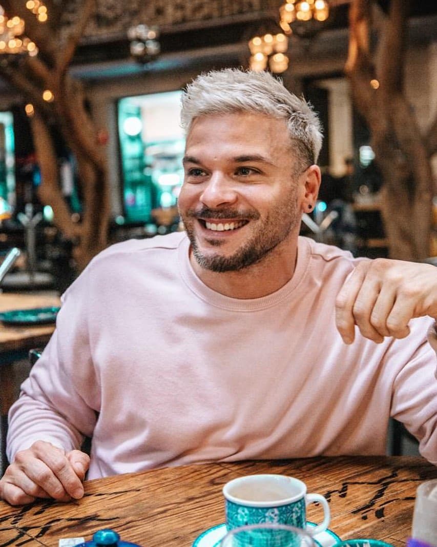 Ah, pero Pedro ya sabe quién ganará Reina de la Canción: "Hay muchachas que ante el embate de la presión se crecen, otras se intimidan. Esas reacciones son algo natural, pero allí es donde se puede ver quién va a ser una verdadera estrella: la que vence los nervios”.