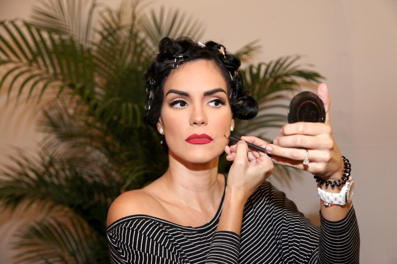 “Fingía que tenía dolor de vientre de barriga porque no quería salir a la calle o tenía que usar maquillaje, sí lo sufrí bastante”, continuó.