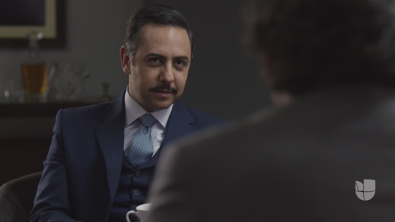 Conrado por su parte, continuó con su misión de descubrir la información que el gobierno utilizaría con contra de Esteban, el candidato por la presidencia del PTI.