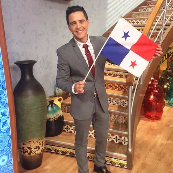 Alejandro Chabán: "FELICIDADES #panama por su independencia Saludos a toda mi gente bella de la Republica de Panama". (Noviembre 3, 2015)