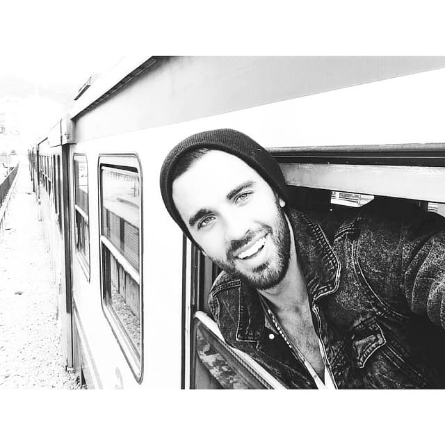 Esa sonrisa que tiene es divina.