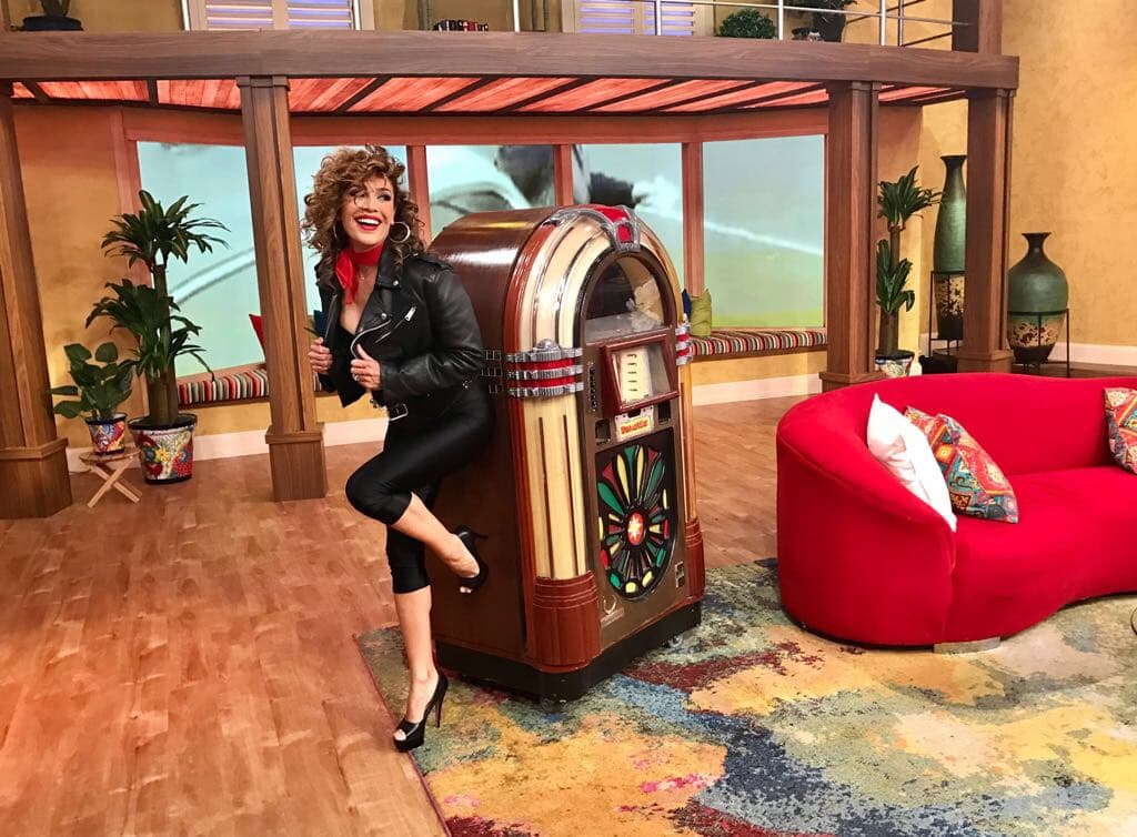 Karlita se veía espectacular interpretando el papel de 'Sandy', que hiciera famoso Olivia Newton John.