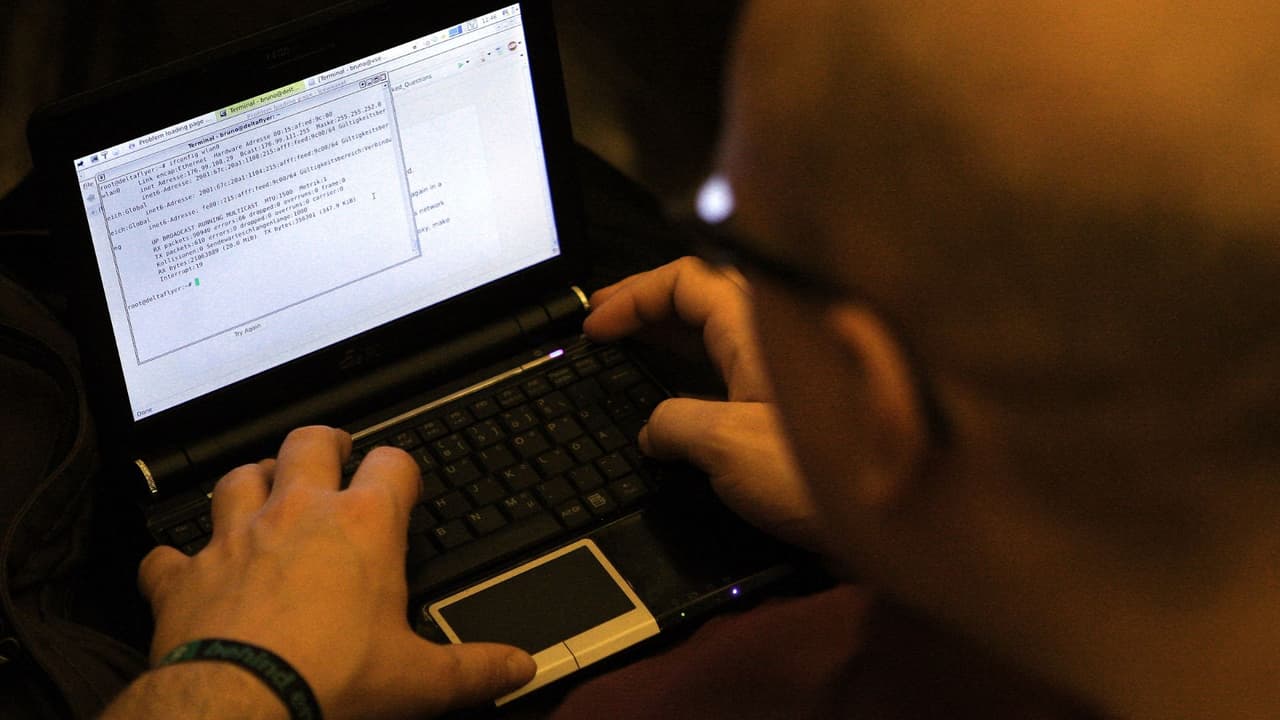 Un residente de Houston ha sido condenado a 16 años de prisión por realizar falsas amenazas de bomba