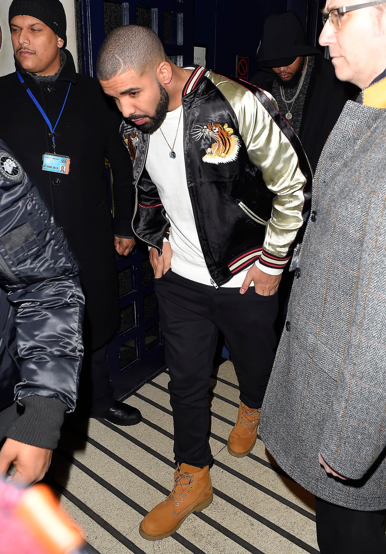 Y luego vimos a Drake, que también trató de hacerse el desentendido.