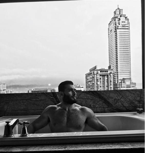 Con Sam Asghari, Britney Spears ha descubierto nuevas habilidades artísticas, ya que en ocasiones la cantante se inspira y le da por fotografiar a su pareja.