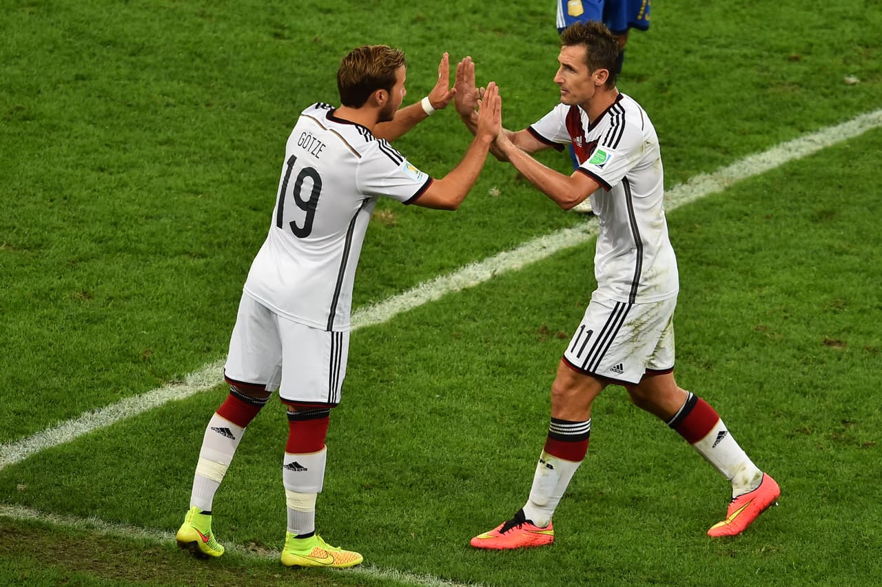 En los tiempos extras, Löw hizo el cambio ganador: sacó a Klose para aprovechar las piernas frescas y movilidad de Götze.