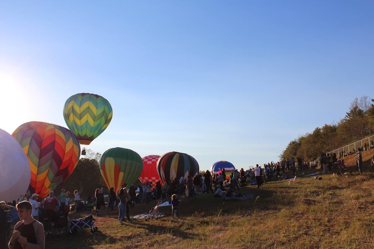 También estarán disponibles paseos en globo amarrado, si el clima lo permite.