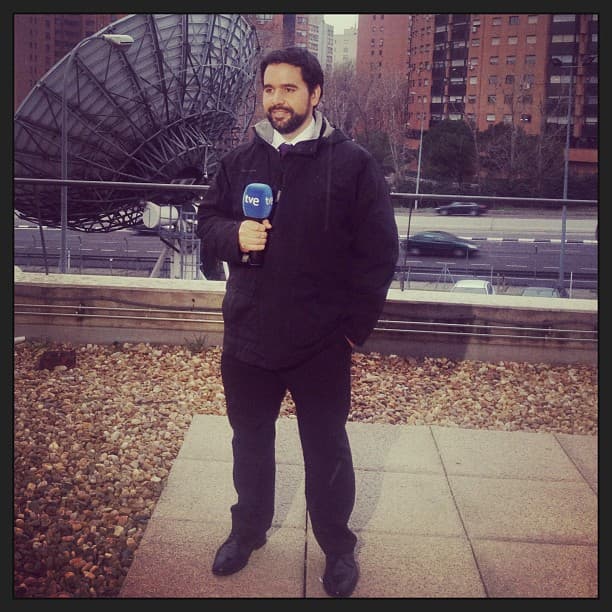 Los inicios de la carrera de nuestro jefe de meteorología los vivió en Madrid, por lo que tiene un gran afecto por dicha ciudad española.
<br>