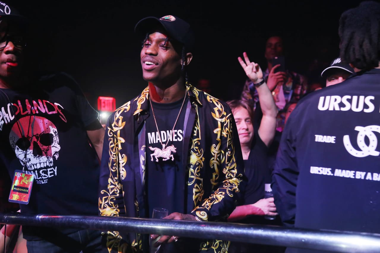 En 2015, en el festival Lollapalooza en Chicago, fue sentenciado a un año de supervisión judicial después de declararse culpable de cargos de conducta imprudente.