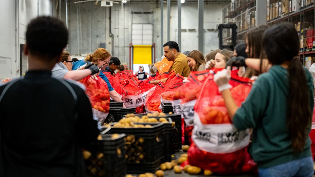 Cierre de Gobierno podría dejar sin estampas de comida a familias en San Antonio