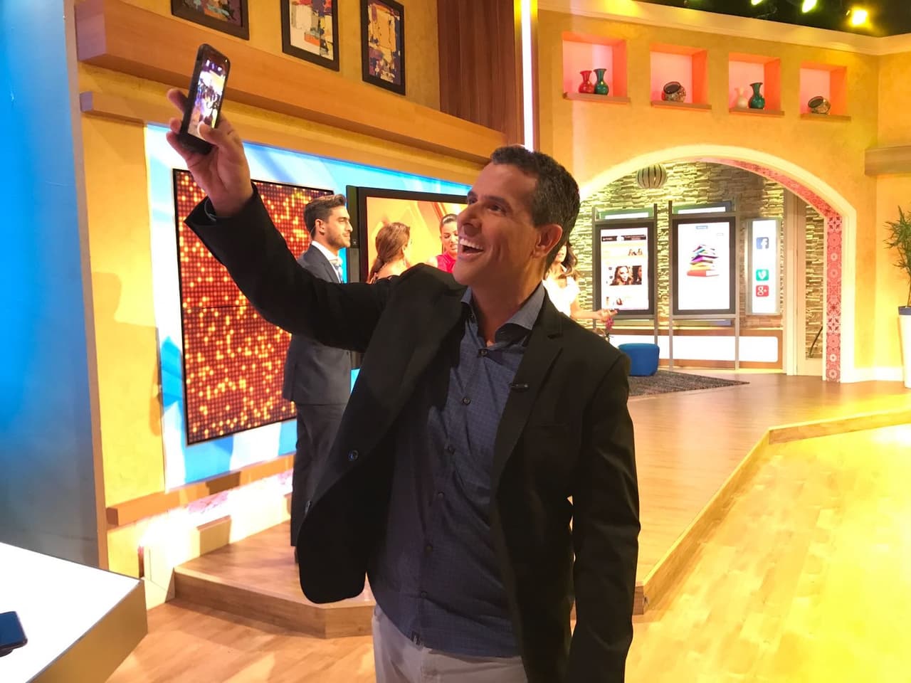 Una 'selfie' desde la casa más feliz de la televisión hispana.