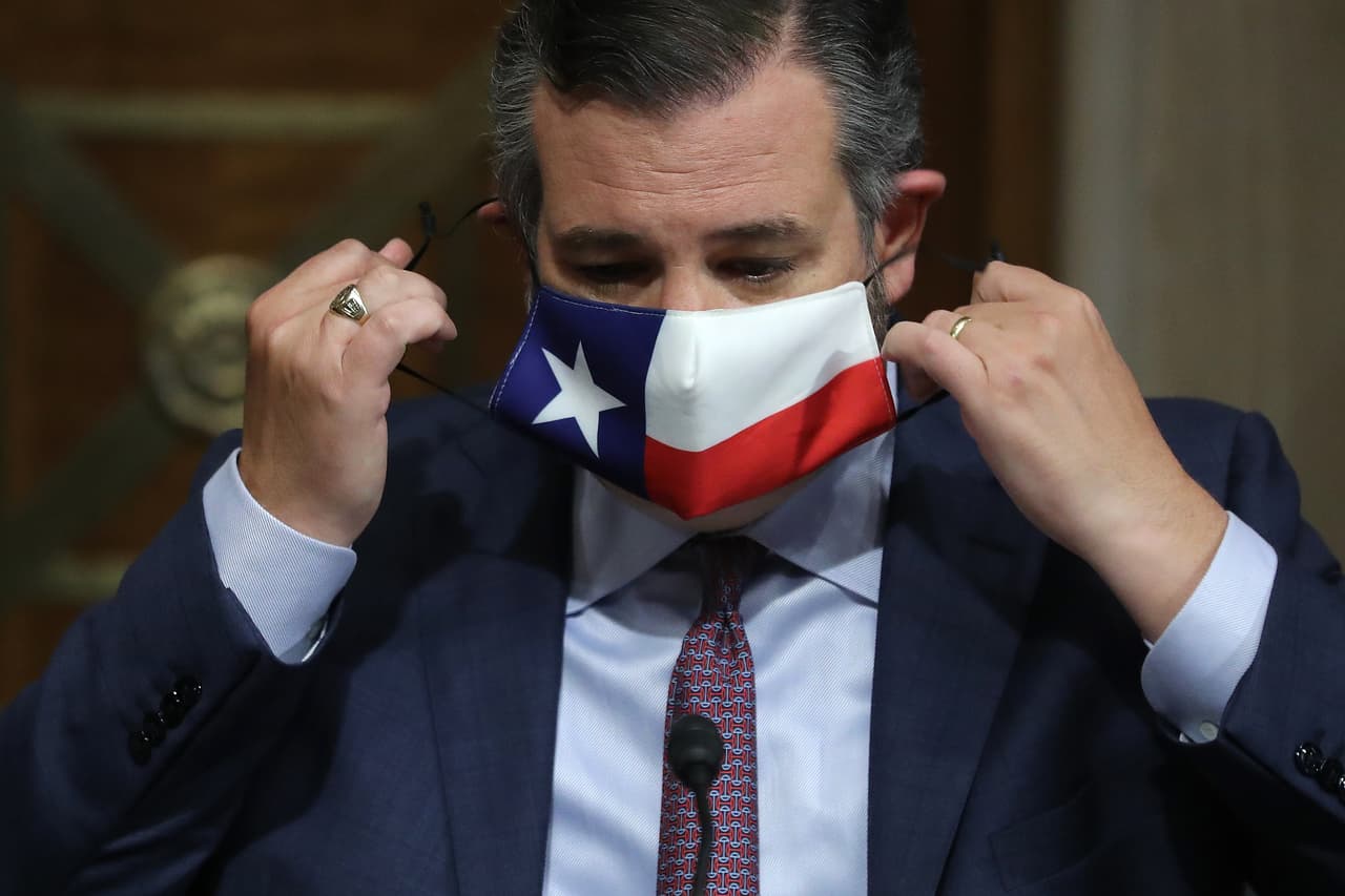 Donald Trump pone a Ted Cruz en su lista de posibles nominados a la Corte Suprema, pero el senador no luce interesado