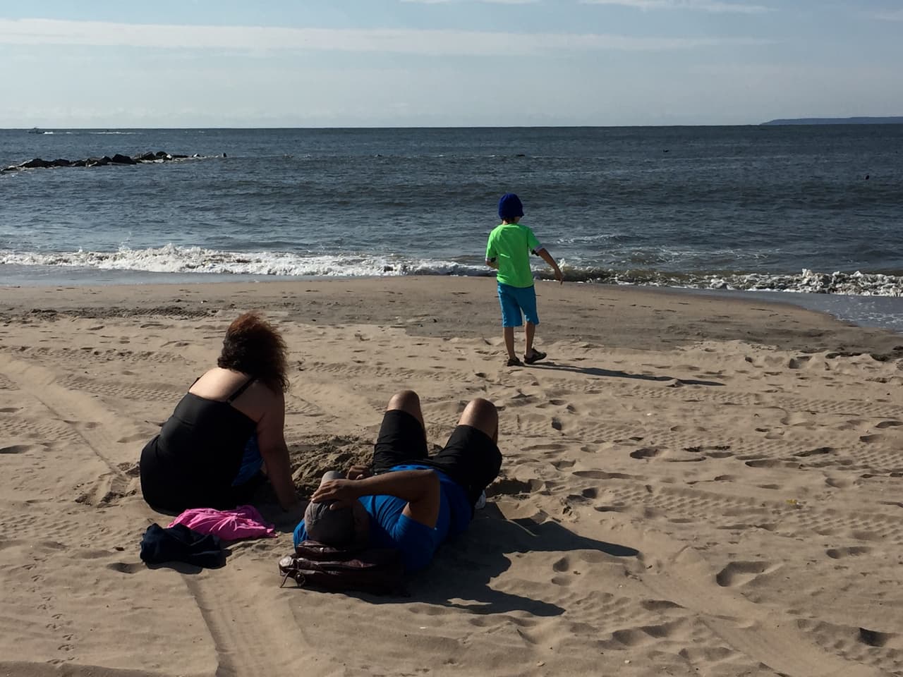 Las familias acataron la orden de la Ciudad y no entraron al mar