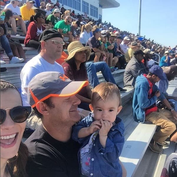 Alan es una gran papá, es paciente, muy cariñoso y hace cada día especial e imborrable.