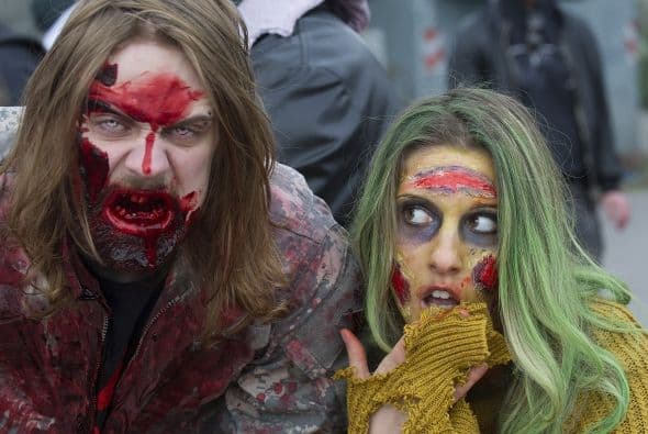 En Venecia parecen estar muy de acuerdo con ser originales a la hora de disfrazarse y lo demostraron al inicio de las festividades de este año, cuando un grupo de jóvenes decidieron convertirse en zombies.