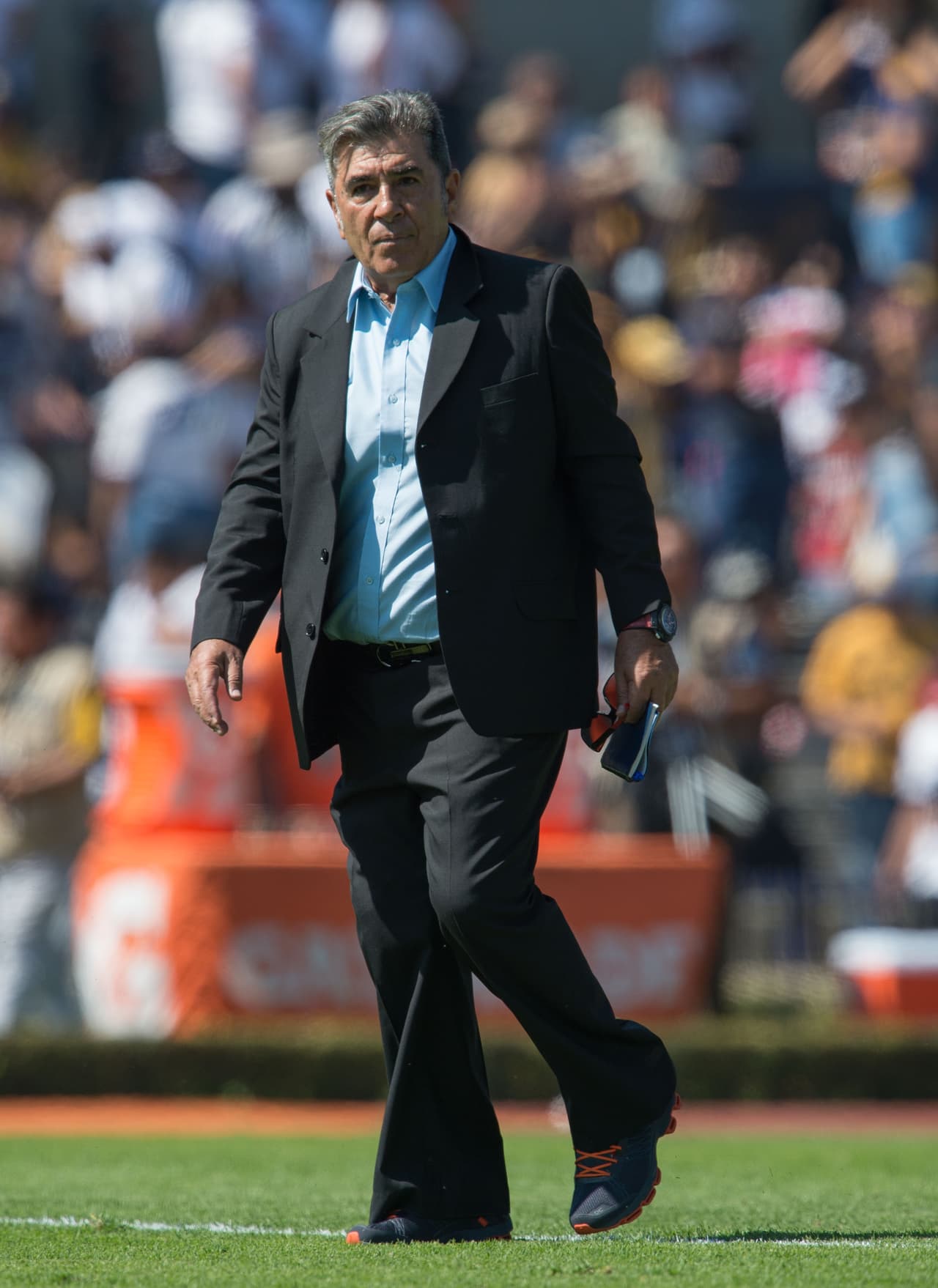 Carlos Reinoso": Si quisiera ir a América le hablo al dueño"