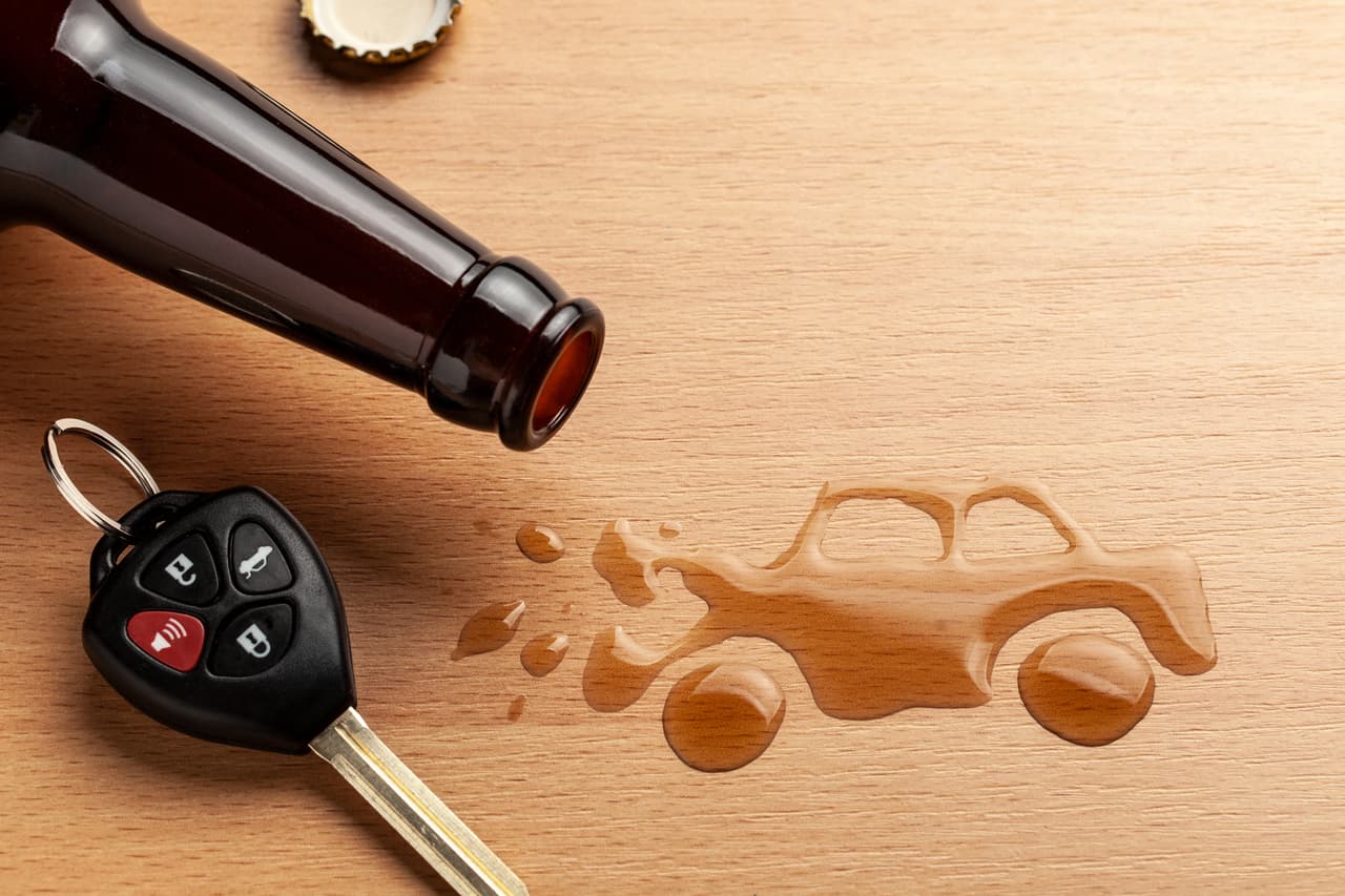 Por otro lado, un estudio encontró que el 65% de los conductores tratados en centros de traumas que resultaron heridos en accidentes graves tenían drogas o alcohol en sus sistemas. Previo a la pandemia, este registro era del 50.6%. La agencia también dijo que menos personas usaron cinturones de seguridad.