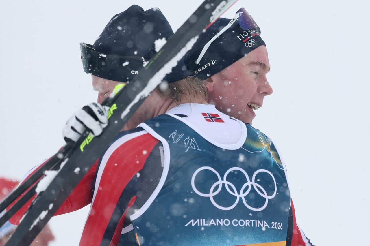 Combinada nórdica de infarto y Noruega suma oro por medio segundo