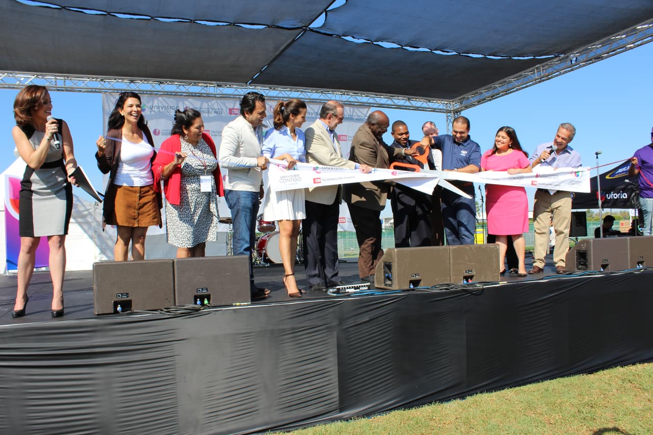 Miles se dieron cita en la séptima edición de la Feria de Educación que se festejó en Cal State Dominguez Hills. Te compartimos fotos de la concurrida celebración escolar.