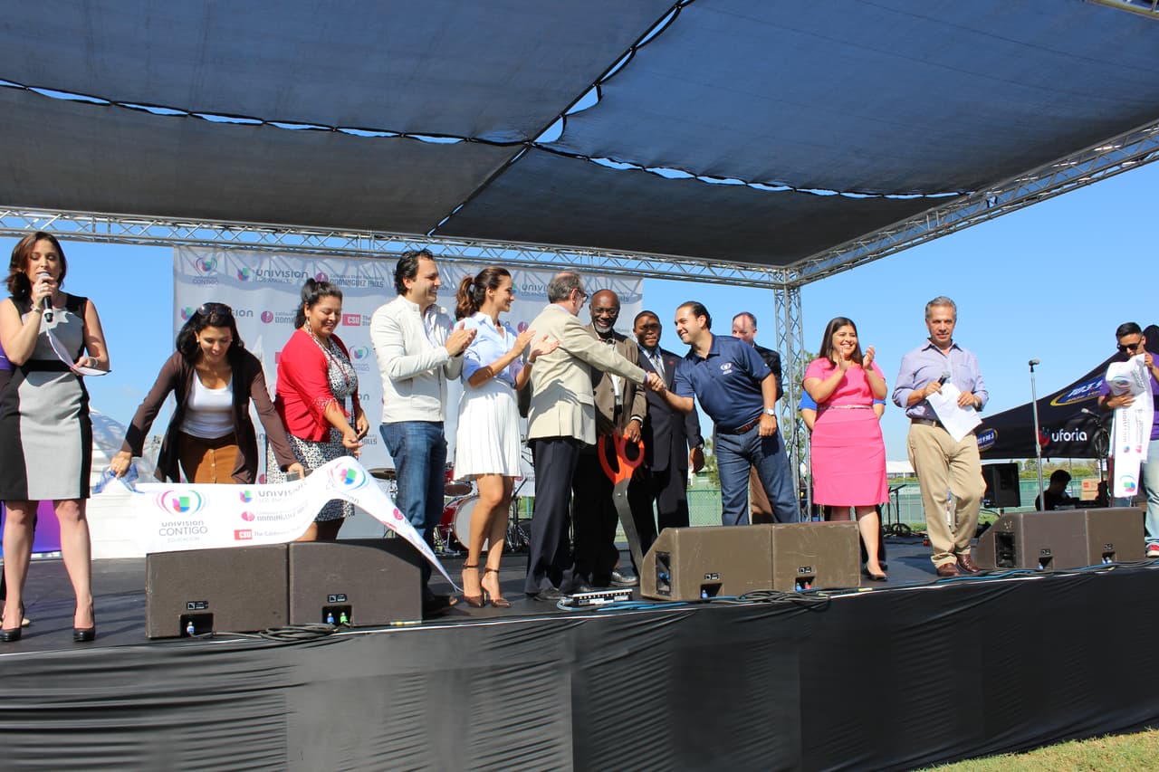 Miles se dieron cita en la séptima edición de la Feria de Educación que se festejó en Cal State Dominguez Hills. Te compartimos fotos de la concurrida celebración escolar.