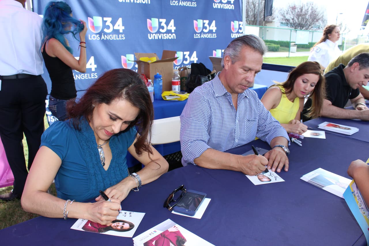 Miles se dieron cita en la séptima edición de la Feria de Educación que se festejó en Cal State Dominguez Hills. Te compartimos fotos de la concurrida celebración escolar.