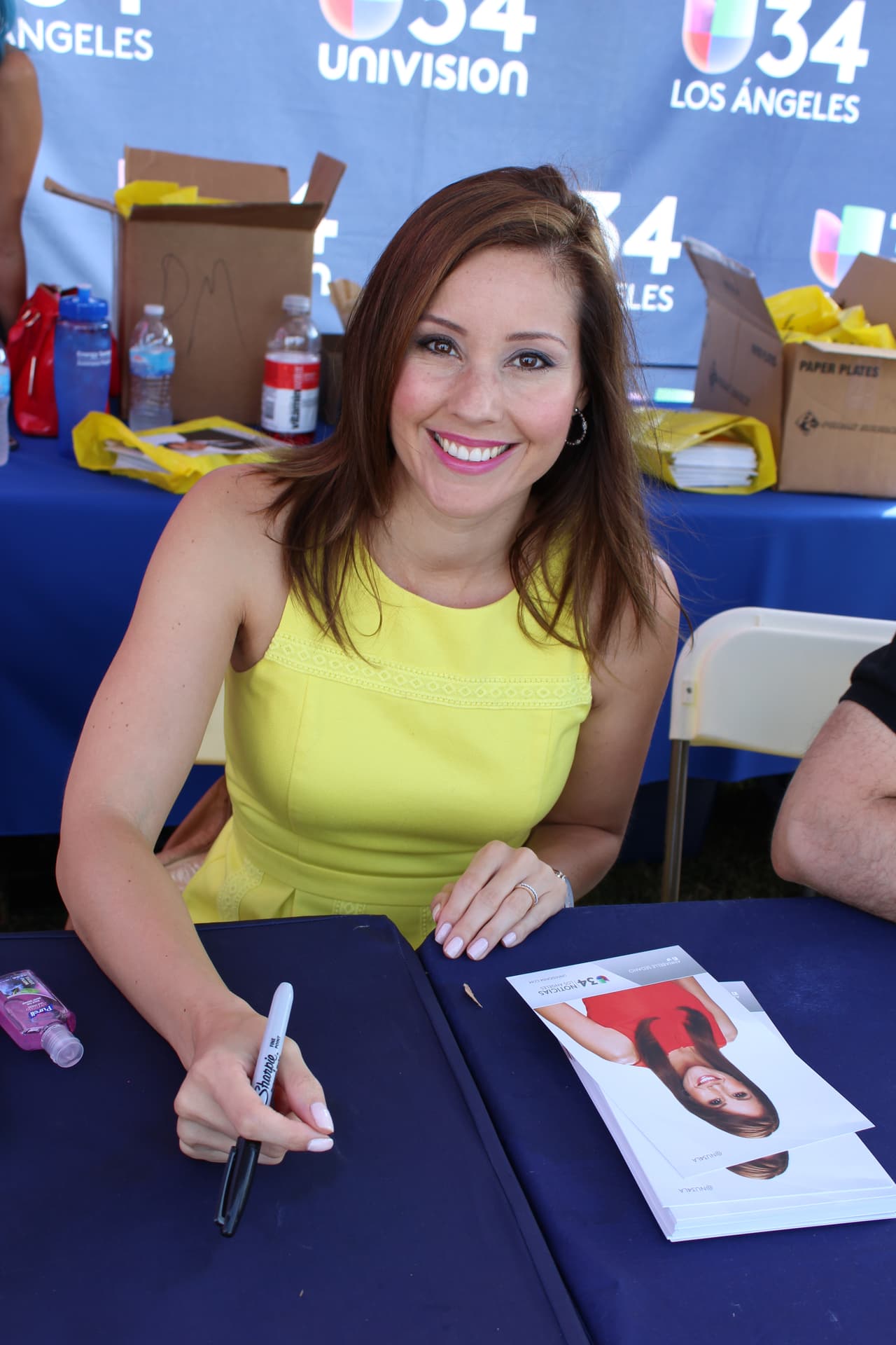 Miles se dieron cita en la séptima edición de la Feria de Educación que se festejó en Cal State Dominguez Hills. Te compartimos fotos de la concurrida celebración escolar.