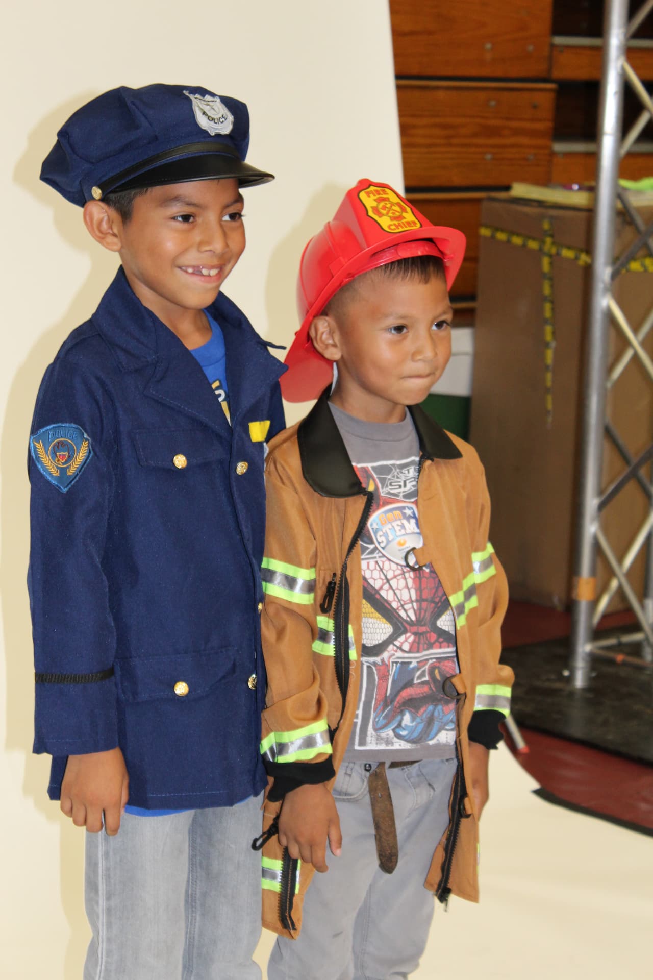 Miles se dieron cita en la séptima edición de la Feria de Educación que se festejó en Cal State Dominguez Hills. Te compartimos fotos de la concurrida celebración escolar.