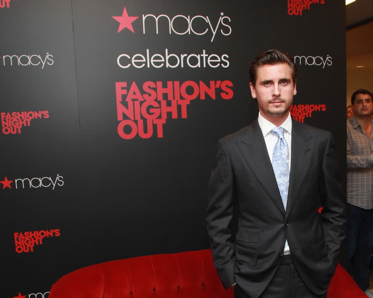 No importa si está en la calle o en un evento de gala, ¡todos lo miran!