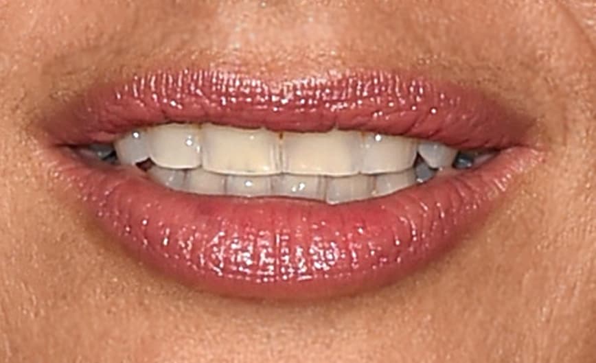 Cuando sonríe también enamora al mundo entero. Ella es orgullosamente mexicana, pero de raíces libanesas, ¿adivinaste?