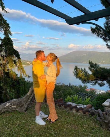 Los enamorados aprovecharon los paisajes para demostrarse su amor.