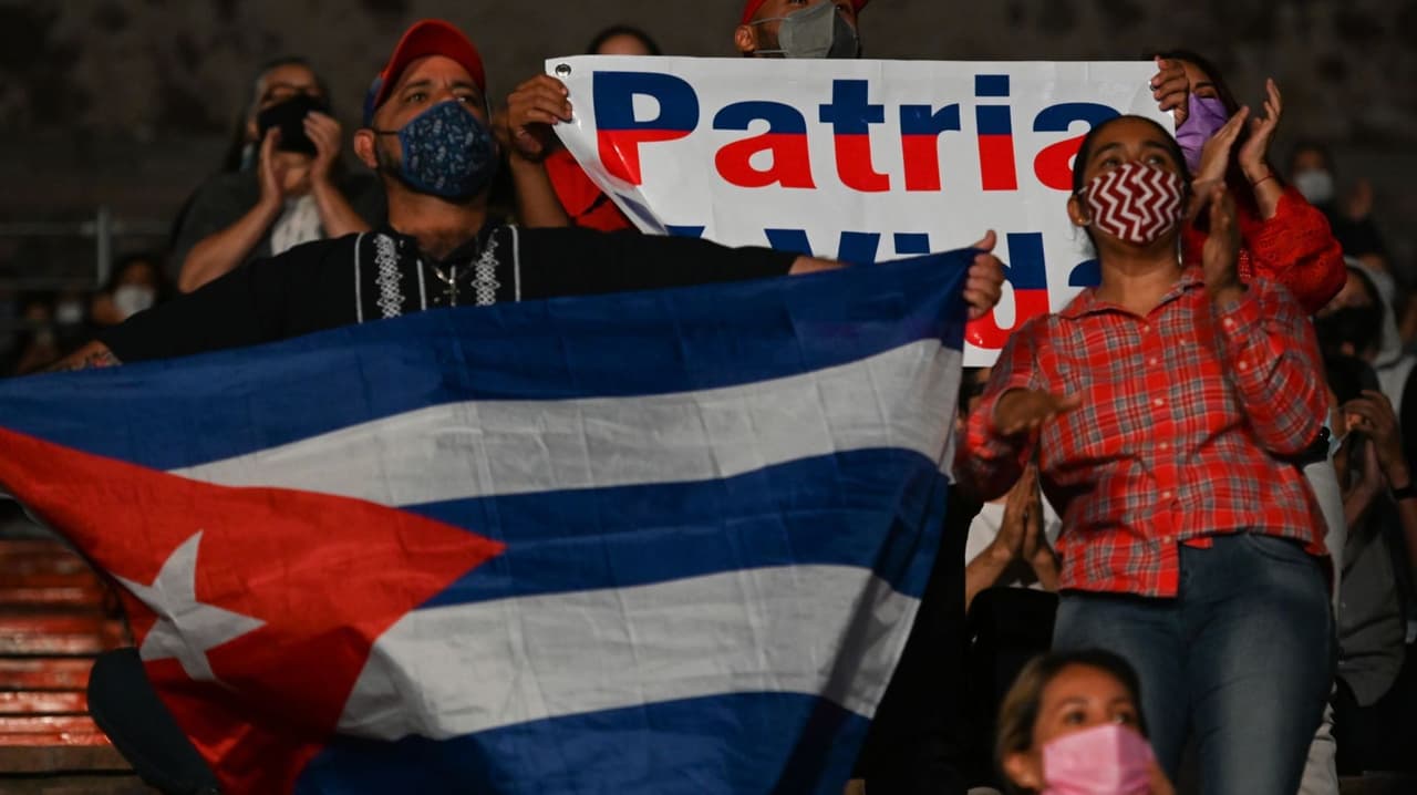 "No es lo mismo el caso cubano que el venzolano; régimen no colapsaría sustrayendo a líder político"