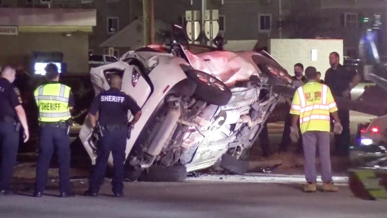 Accidente mortal: joven de 13 años y un hombre mueren tras ser embestidos por un auto en el norte de Houston