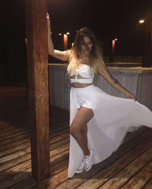 Así es que ya sabes, si lo que deseas es irte de pool party no dejes de copiarles el estilo a estas estrellas.