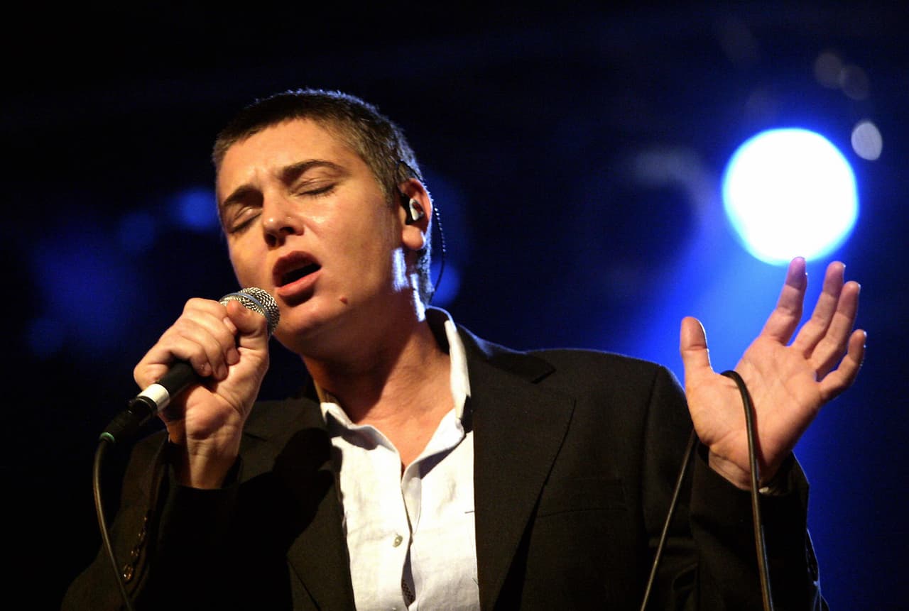 Y los escándalos siguen, ya que en su vida amorosa, también dio mucho de qué hablar.