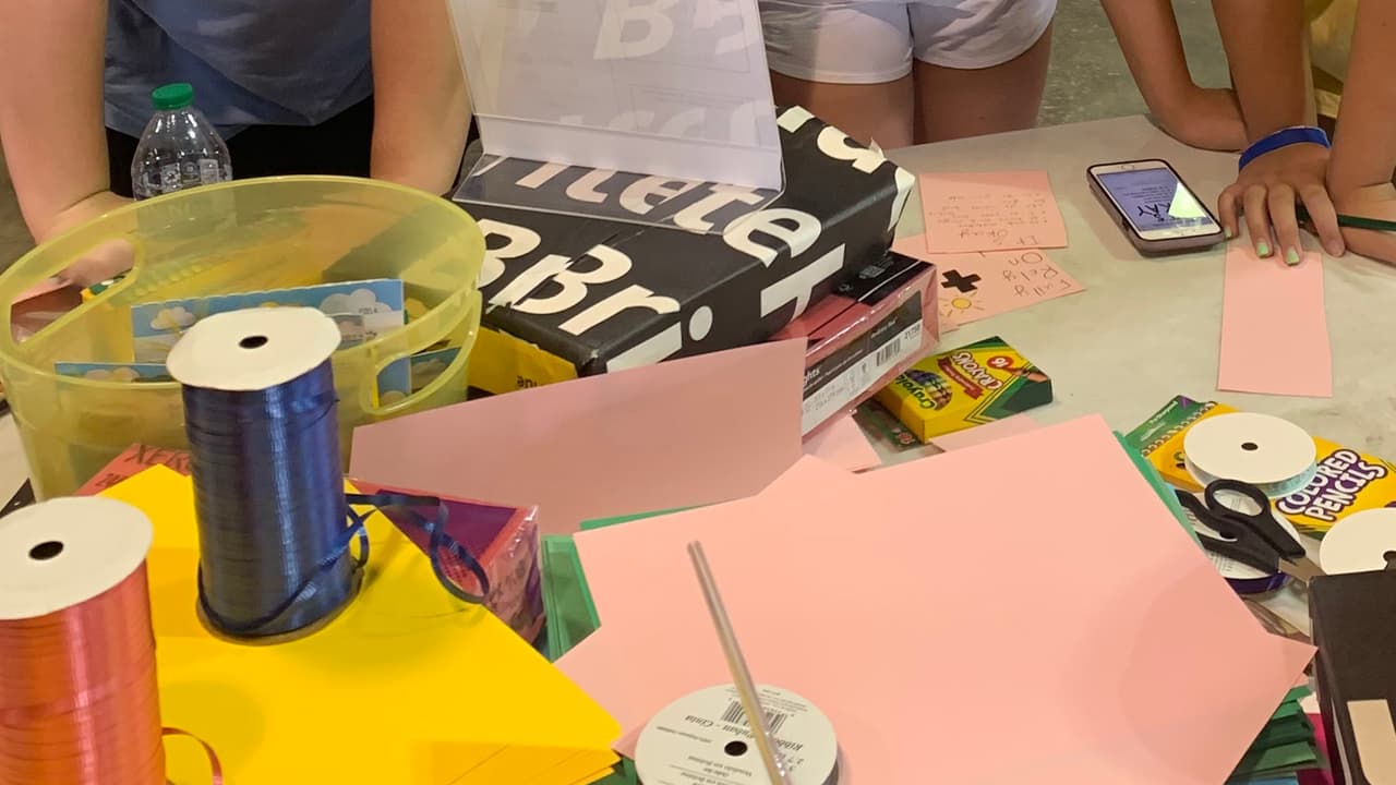 Los útiles serán distribuidos el martes 9 y miércoles 10 de agosto de 9:00 am a 3:00 pm.