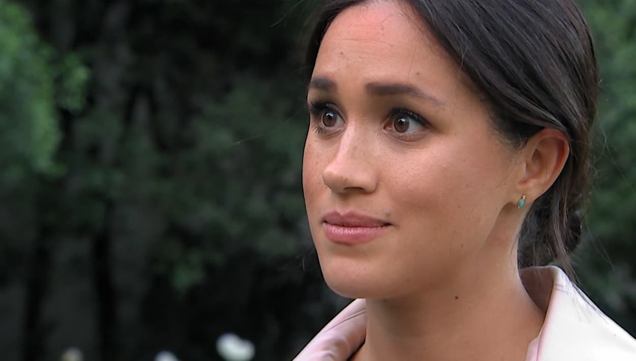 Meghan Markle revela que el intenso escrutinio público le ha causado problemas para ser madre
