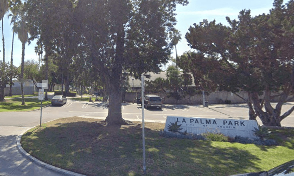 <b>Condado de Orange</b>: Fuera de las tiendas de Northgate González 
<br>- La Palma Park: 1151 N La Palma Pkwy, Anaheim, CA 92801